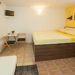 Room Dioklecijan Gostinjska kuća 3*
