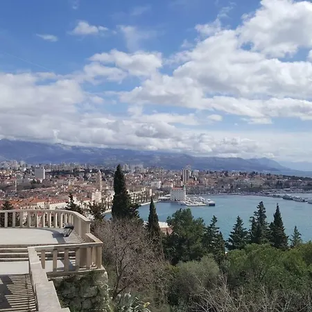 Dioklecijan Pensión Split