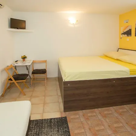 Dioklecijan Pensión 3*